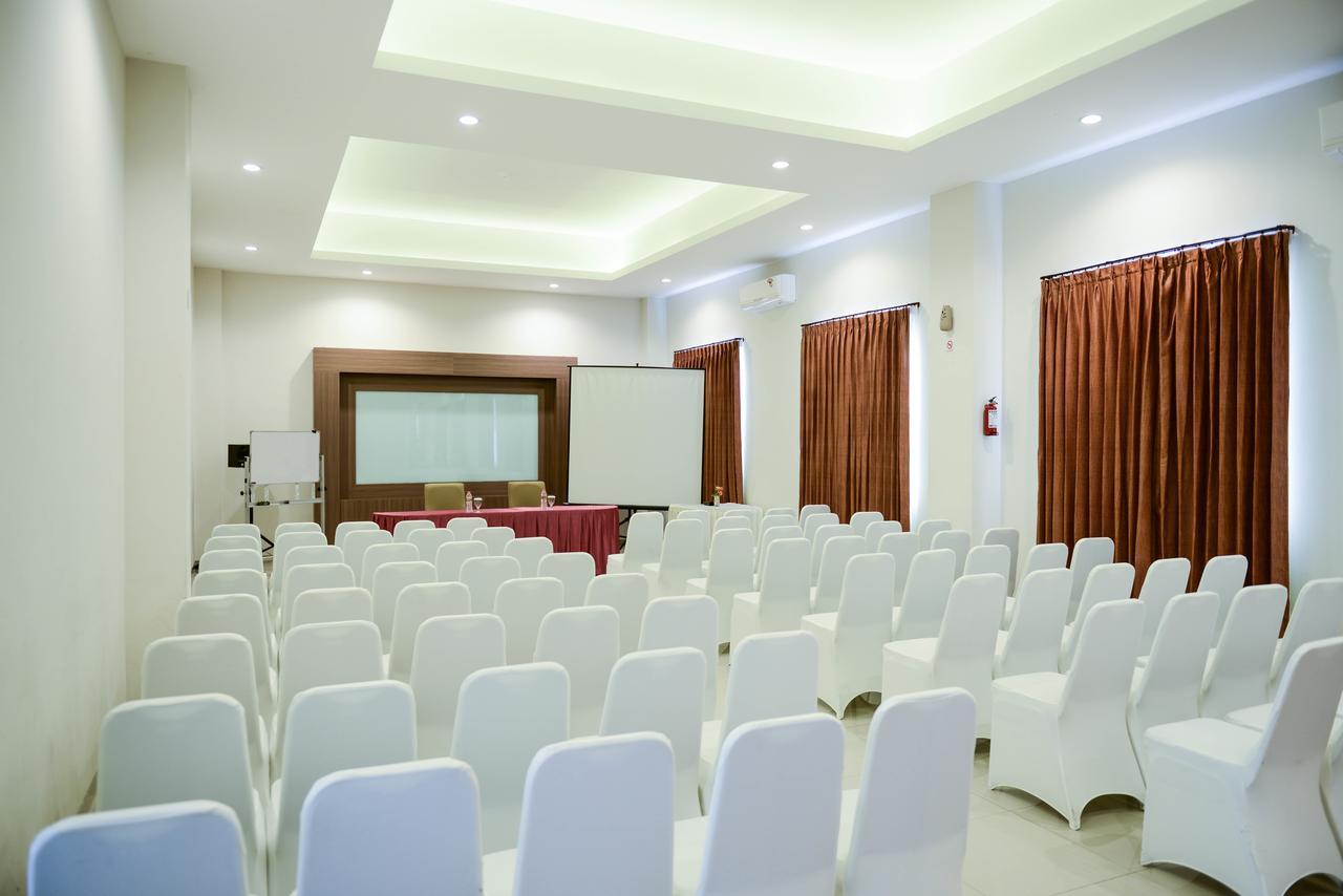 Midtown Xpress Sampit - Kalimantan Tengah Extérieur photo