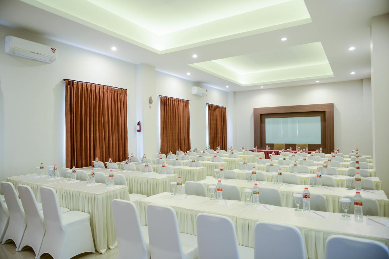 Midtown Xpress Sampit - Kalimantan Tengah Extérieur photo